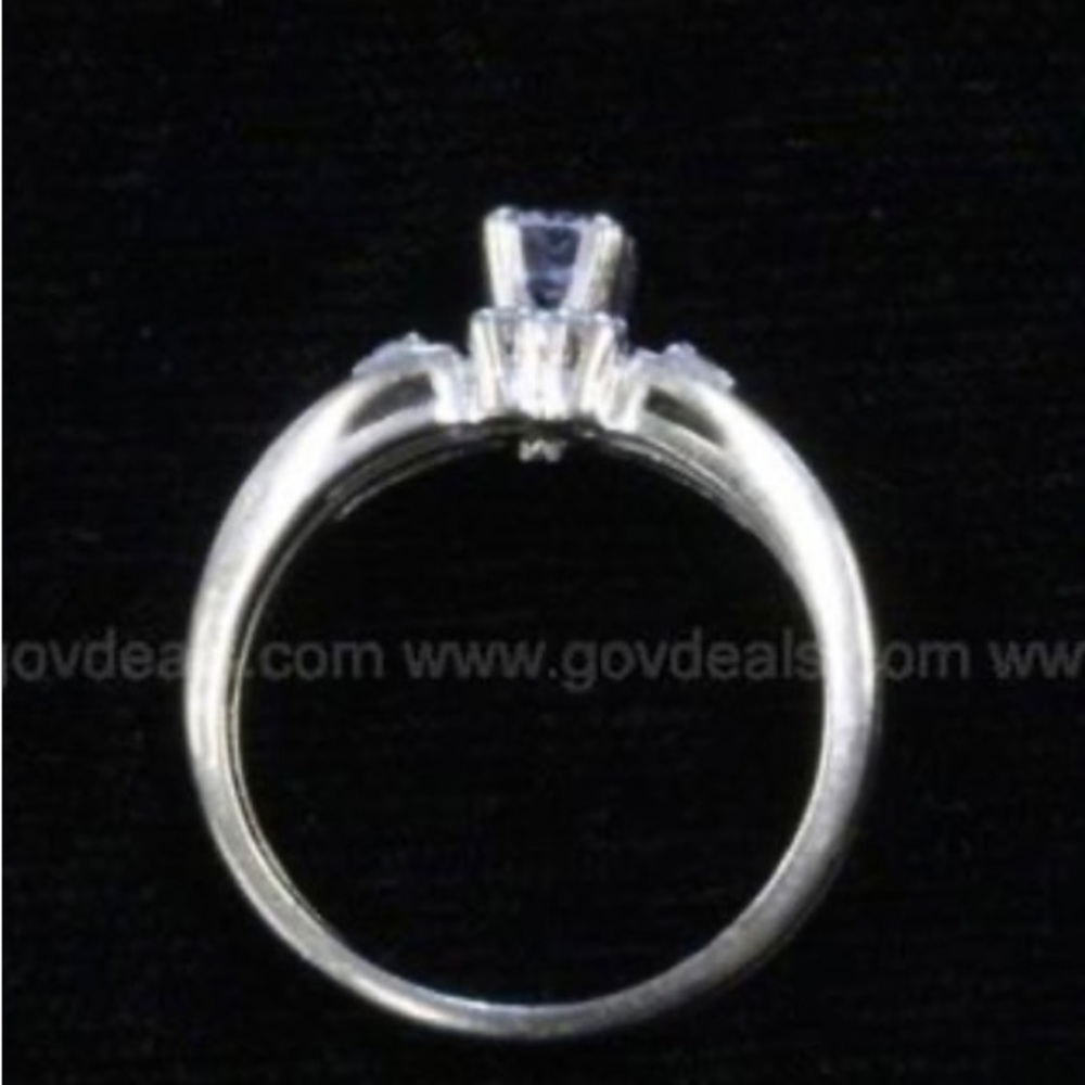 REAL Diamonds Engagement Ring - Picture 6 of 6